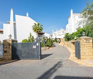 Alquiler de piso en Los Naranjos - Photo 4