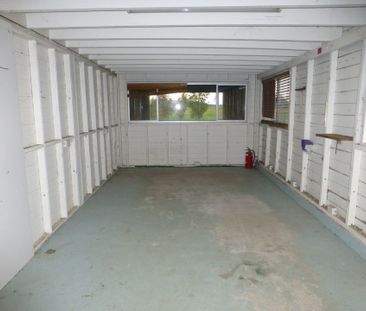 Large Family Home - Photo 5
