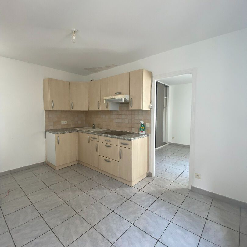 Location Appartement 2 pièces 23m² - Photo 2