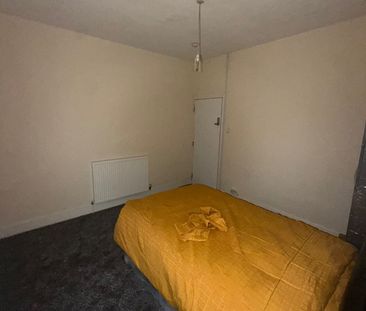 3 Bed Detached House, Nechells Park Road, B7 - Photo 3