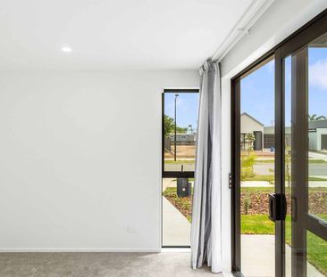 Two bedroom beauty! - Photo 1