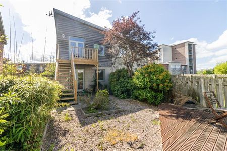 2 Bedroom House - Photo 2
