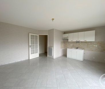 2 pièces - 43,70 m2 CHATEAUROUX - 36 - Photo 2