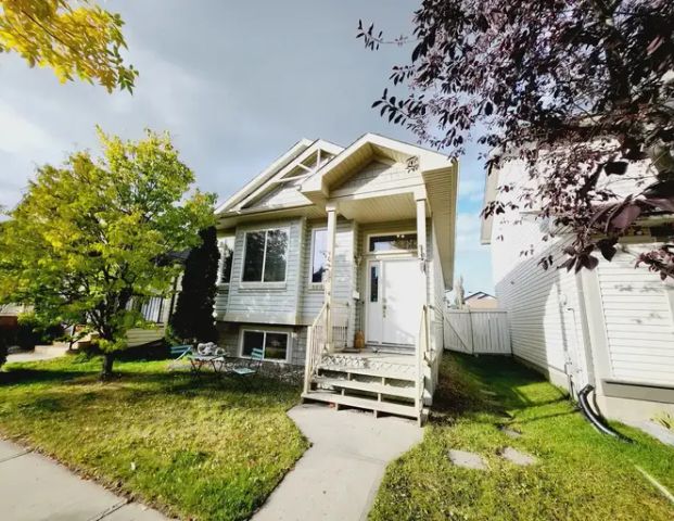 5816 Sutter Place NW | 5816 Sutter Place NW, Edmonton - Photo 1