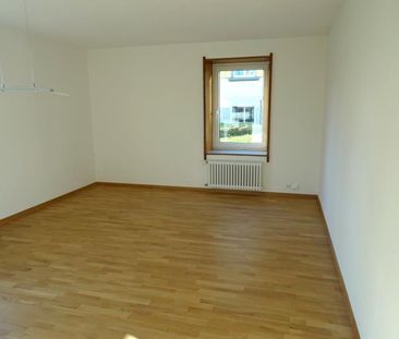 2.5-Zimmerwohnung mit Sitzplatz in Wallisellen - Photo 3