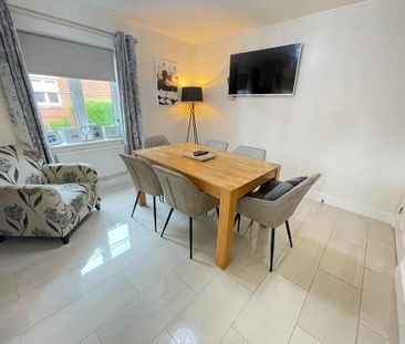 4 bedroom detached house to rent - Photo 3