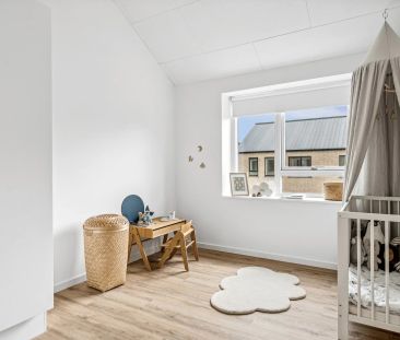 Moderne rækkehus i roligt kvarter med gode faciliteter - Photo 4