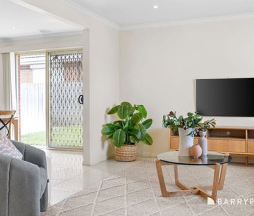 This beautifully maintained three-bedroom property, Perfectly posit... - Photo 2