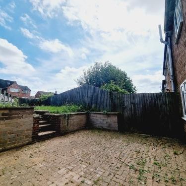 2 bedroom end of terrace house to rent - Photo 1