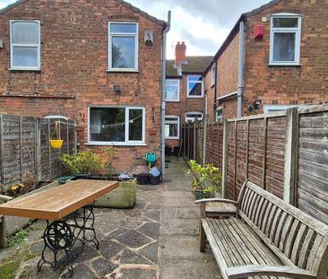 3 bedroom terraced house to rent - Photo 2