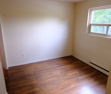 For Lease - 365 Elgin Court Unit# 3, Oshawa, Ontario - Photo 2
