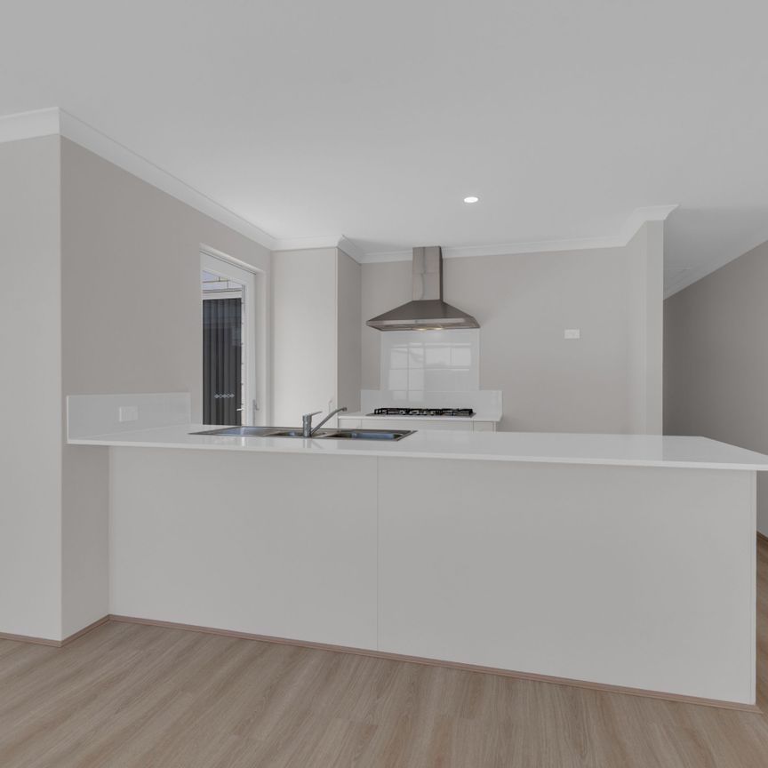 Three Bedroom Home in Lakelands - Photo 1