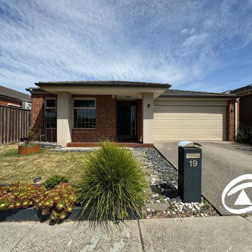 19 Celestine Drive, 3809, Officer Vic - Photo 1