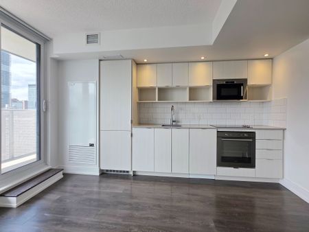 For Lease - 89 Mcgill Street Unit# 2212, Toronto, Ontario - Photo 4