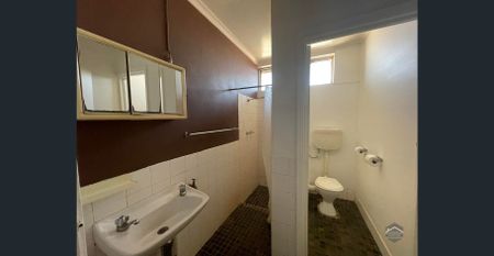 Low Maintenance Unit - Photo 3