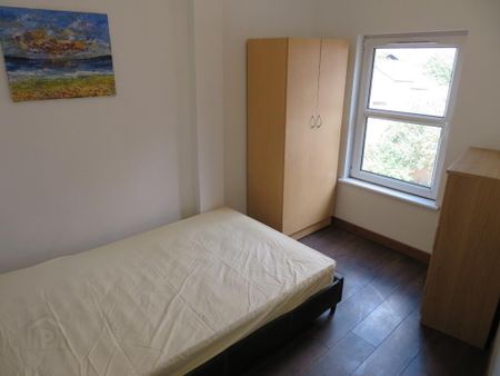 Unit 2, 3 Claremont, Belfast, BT9 6AP - Photo 4