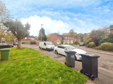 Lennox Gardens, Pennfields, Wolverhampton, WV3 - Photo 3