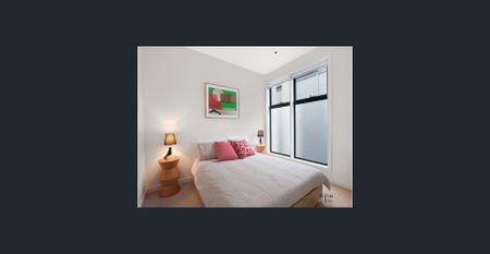 Stylish Two-Bedroom Townhouse in Melbourne’s Coveted Inner-East - Photo 4