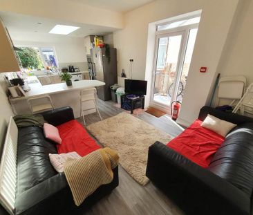 5 bedroom house to rent - Photo 2