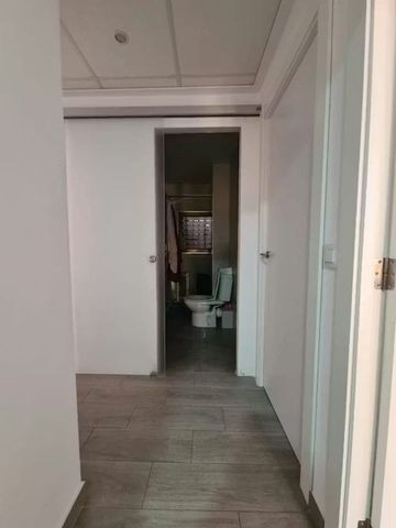 Carrer de Polo y Peyrolón, Valencia, Valencian Community 46021 - Photo 5