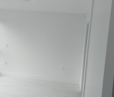 $2,400 / 1br + DEN 612sq ft – on the 3rd Floor in the Mt. Pleasant ... - Photo 6