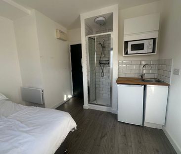 Studio to rent - Photo 3