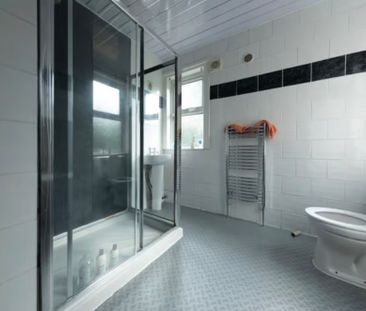7 Bed - 31 Richmond Road, Headingley, Leeds - LS6 1BX - Student - Photo 2