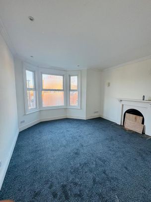 3 bedroom flat to rent - Photo 1