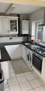 Room in a Shared House, Atherton Road, E7 - Photo 4