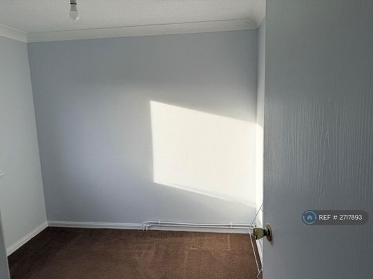 2 bedroom semi-detached house to rent - Photo 1