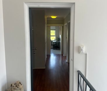 St Kilda East - Photo 3