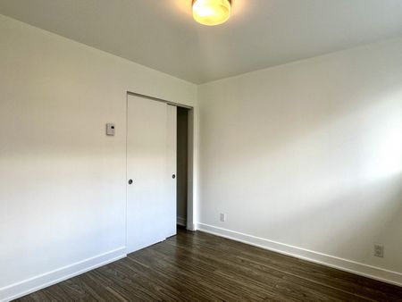 1875 Rue Bossuet, #1 - Photo 2