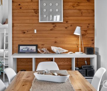 Open the door to effortless coastal living - Photo 5