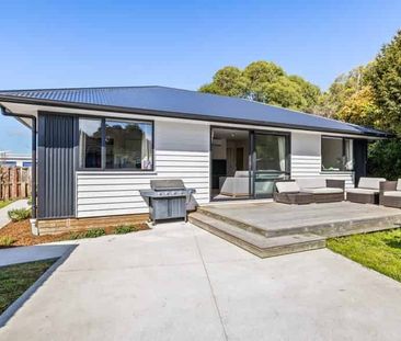 Sun soaked north-facing - Photo 2