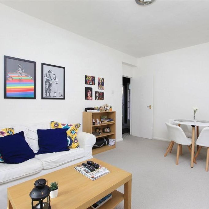 1 Bed Flat, Ivanhoe House, SW12 - Photo 1