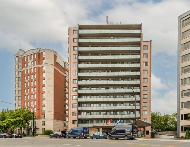 4840 Côte St-Luc Montreal | 4840 Côte St-Luc Montreal, Montreal - Photo 1