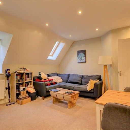 2 BED Flat To rent - Photo 1