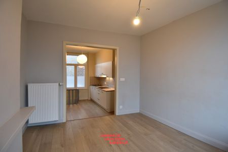 Volledig vernieuwd en instapklaar appartement met 1 slaapkamer - Photo 5