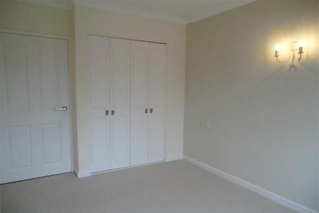 1 bedroom retirement property to rent - Photo 4