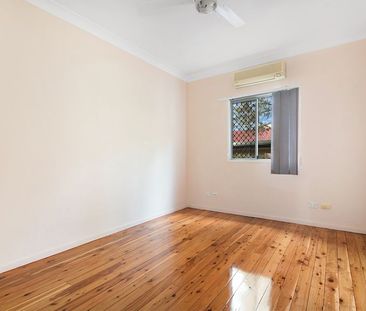 19 Catalina Street, Loganlea QLD 4131 - House For Rent | Domain - Photo 1