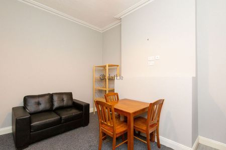 Apartment to rent in Dublin, Rathgar - Photo 2