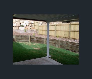 FAMILY HOME - 2 LIVING AREAS - Photo 4