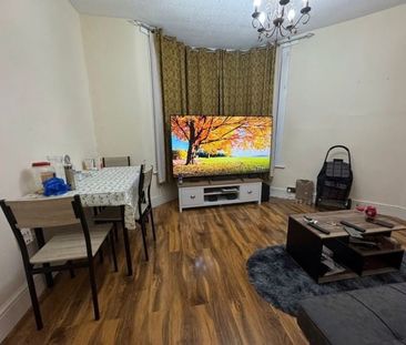Room in a Shared House, Lloyd Road, E6 - Photo 1