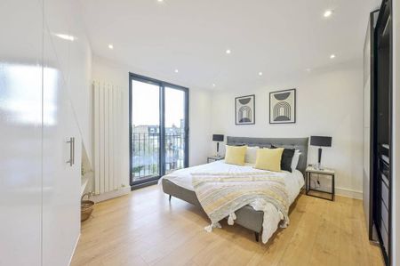 3 bedroom maisonette to rent - Photo 3