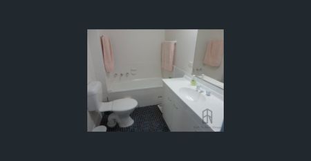 Perfect One Bedroom - Quiet Position! - Photo 5