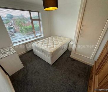 2 bedroom property to rent in Cheadle - Photo 6