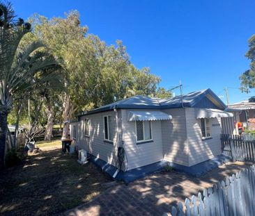 SEASIDE COTTAGE WITH STUNNING VIEW - Photo 2
