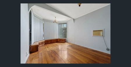 Great Family Home in a Convenient Location - Photo 2