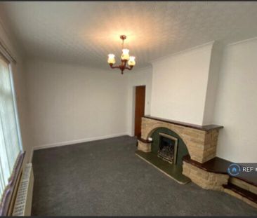 3 bedroom end of terrace house to rent - Photo 3