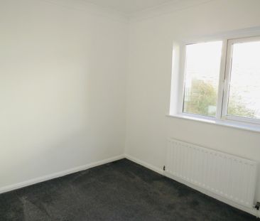 GREEN LANE, Halifax, Burnley Road - Photo 3